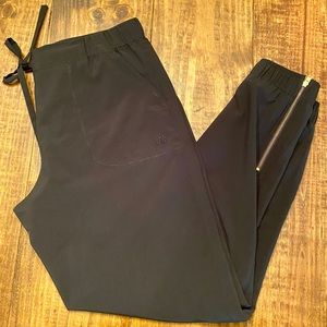 JETSETTERS size small (regular)